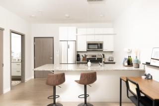Charming Walkers Point Apt with Balcony - 3