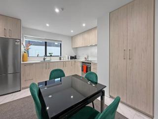Heart of Christchurch 2BR at Salisbury - 5