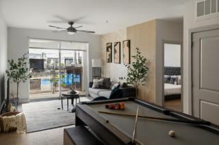 Family 3BR Retreat Pool Table n Dining Space - 0