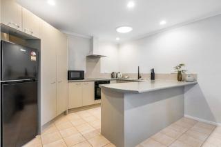 Modern 4BR Home near Albany and Browns Bay Beach - 5