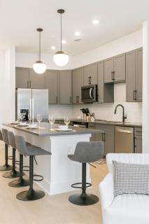 Walk to Regions Field n Railroad Park 2BR - 4