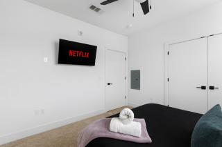 Upscale 2BR Near Regions Field n Park - 1