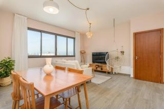 Clea 2-Bedroom Apartment in Sioufi - 6