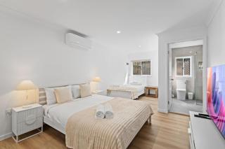 Spacious Dual Retreat Balcony near RBWH and CBD - 8