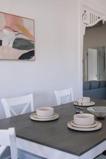 Spacious Dual Retreat Balcony near RBWH and CBD - 5