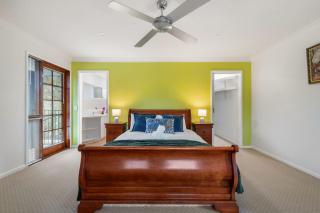 Coastal Haven Pet Friendly and Walk to Beach - 9