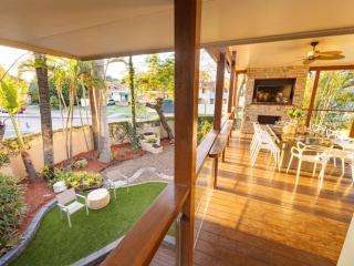 Tropical Tranquility Spacious Family Leafy Oasis - 0