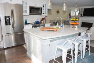Little Miss Cottages - 68 East Grand Luxury Condo - 8