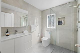 Private Comfort Two Beds in Master near RBWH - 1