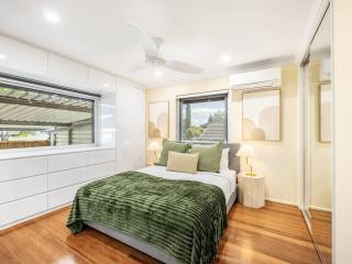 Spacious Comfort for Families Eat Stay Explore - 7