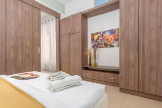 Sirene 1-BR Apt, Pool & Gym in Gemmayze - Ar Rumayl - 3