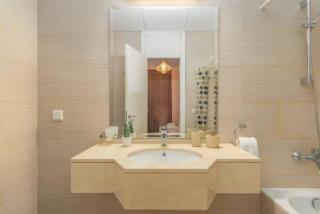 Sirene 1-BR Apt, Pool & Gym in Gemmayze - 1