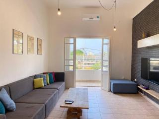 Lester 4-Bedroom Apartment in Mar Mikhael - 4