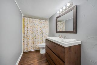 Stylish Modern and Spacious Unit in Glasgow - 3