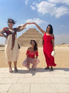 Middle East pyramid veiw &jacuzzi - 1