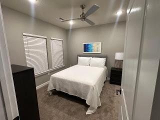 Community oasis with pool & gym access - 2