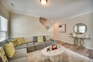 Walk to Beach Group Getaway in Coastal Virginia - 7