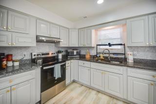 Easy Beach Access Duplex half Mi to Chesapeake Bay - 4