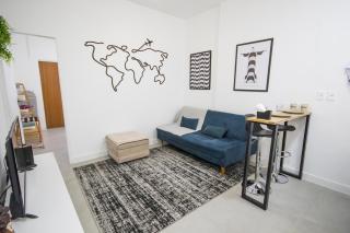 STUDIO - Rua da Passagem - 450m do Metrô Botafogo - Excelente Localização - Bares, Restaurantes e 2 Grandes Shoppings - Portaria 24h - Wi Fi - TV Claro e Streams - 8