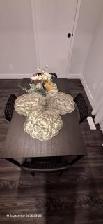 Bright & Chic 3-Bed Unit for Family or Business by UofA, Whyte Ave, Downtown in Edmonton - 1