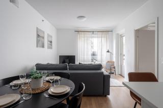 Homelike 1BR Apt in Pyynikki with Sauna - 3