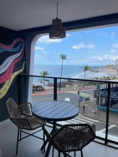 Faroleiro - Studio à beira-mar, com vista para o Farol da Barra, em frente ao circuito do carnaval - 0