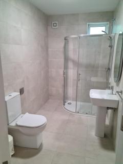 Modern 2 bedroom Apartment with River views - 7