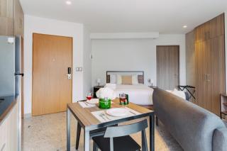Smart Living Studio w Gym & Rooftop VIATO HOMES - 6