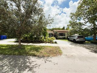 Urban Oasis Studio, Miami near Coral Gables #5 - 3