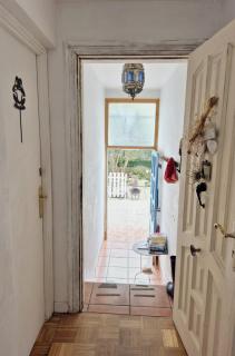 Quiet basic room in hosts house ideal for bikes and walking the camino - 5