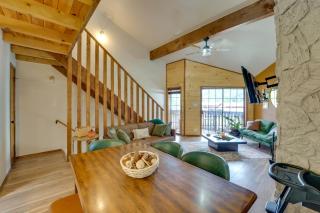 Walk to Main St! Red River Home with Stunning Views - 1