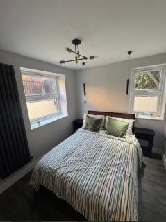 Beautiful Central Croydon Rooms - 5 mins to train - 6