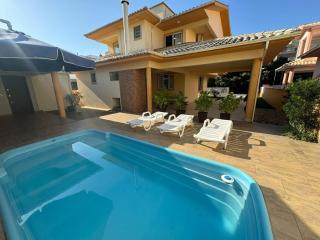 cód 11 - Excelente casa localizada á 180m do mar! - 0