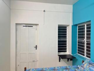 Unwind at Blue Lagoon - quiet, cozy and connected - 4