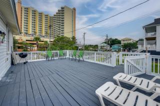 Walk to Shore Home with Deck in North Myrtle Beach - 8