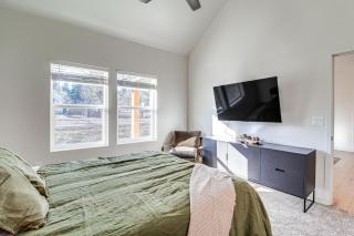 Lakeside Vacation Rental 4 Mi to Show Low Lake! - 1