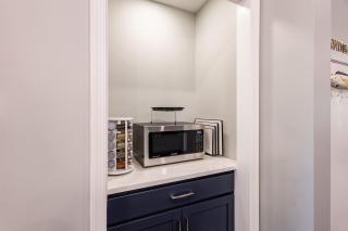 Aurora Blue - A Stylish Experience - 2