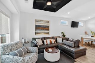 Plush & Roomy - Perfect for All Ages near KU & KC Duplex - 2