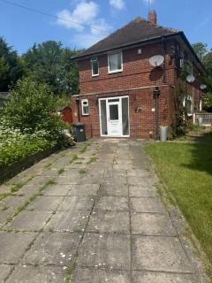 Spacious, Roundhay, LS8, Parking x 2, Sleeps 6 - 0