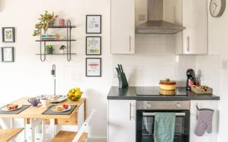 #09 Stylish 2 bed Apart Sleep 5 fast Wi-fi BHX NEC - - 3
