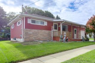 Steps to Lake Erie! Cedar Point Home Base with Deck - 7