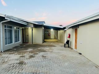 Daremp Guest living - Vanderbijlpark - 7