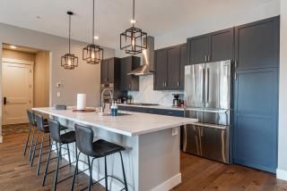 Luxury Downtown Condo - Rendezvous Center 201 - 1