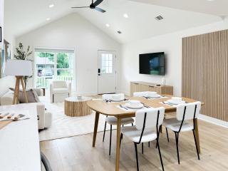Light-Natural Oak Lux 3BR & 2BTH 7 Min DT - Stadium - 0