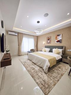 House 3204 - 7