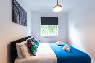 KGV Stays - Serenity House 3 bedroom near to the hospital with parking - 7