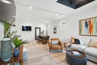 Brand New Cool Comfy Lawrence Retreat Duplex - Lawrence - 6