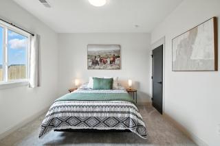 Brand New Cool Comfy Lawrence Retreat Duplex - Lawrence - 2