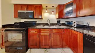 Put-in-Bay Poolview Condo #3 - 7