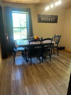 Whiskey Barrel- 3 Bedroom, Fenced Yard, Hot Tub, and Firepit- Pet Friendly - 2